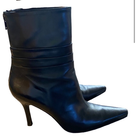 Stuart Weitzman stiletto boot, 7.5 - Picture 2 of 13